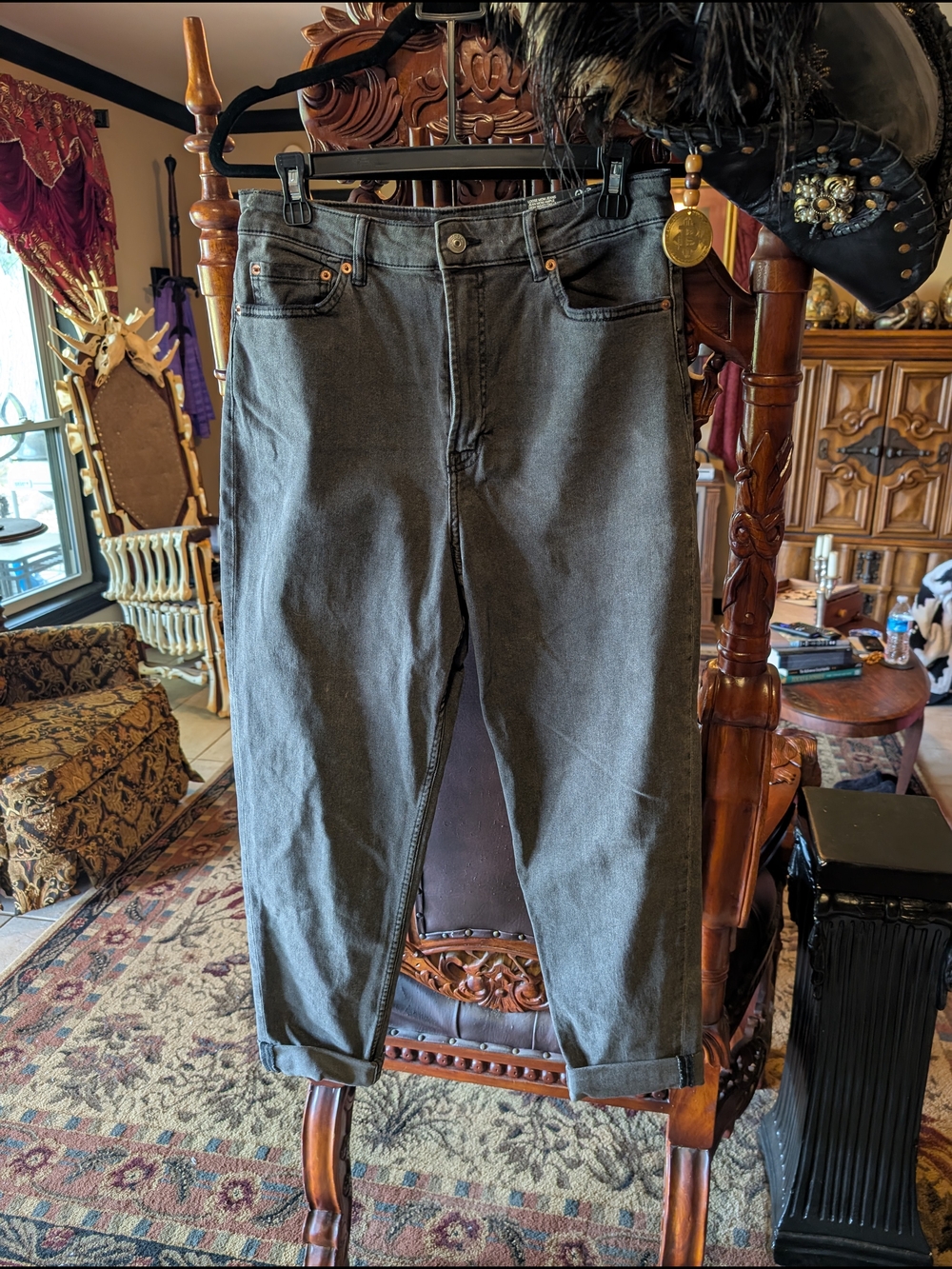 Divided Loose Mom Jeans in Washed Gray